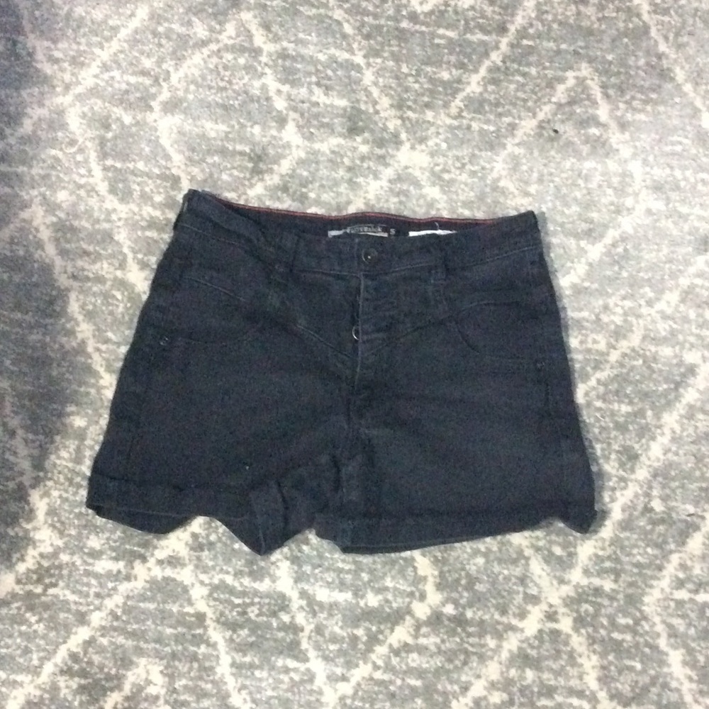 Shorts - Picture 2 of 4